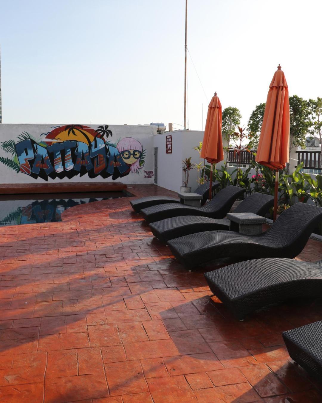 Journeyhub Pattaya Central Extérieur photo