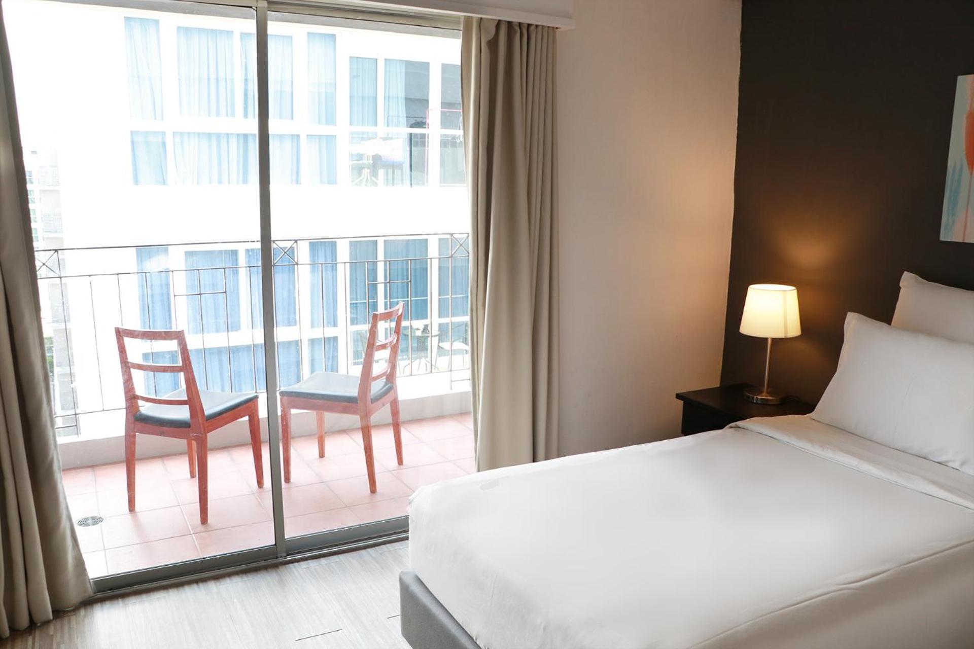 Journeyhub Pattaya Central Extérieur photo