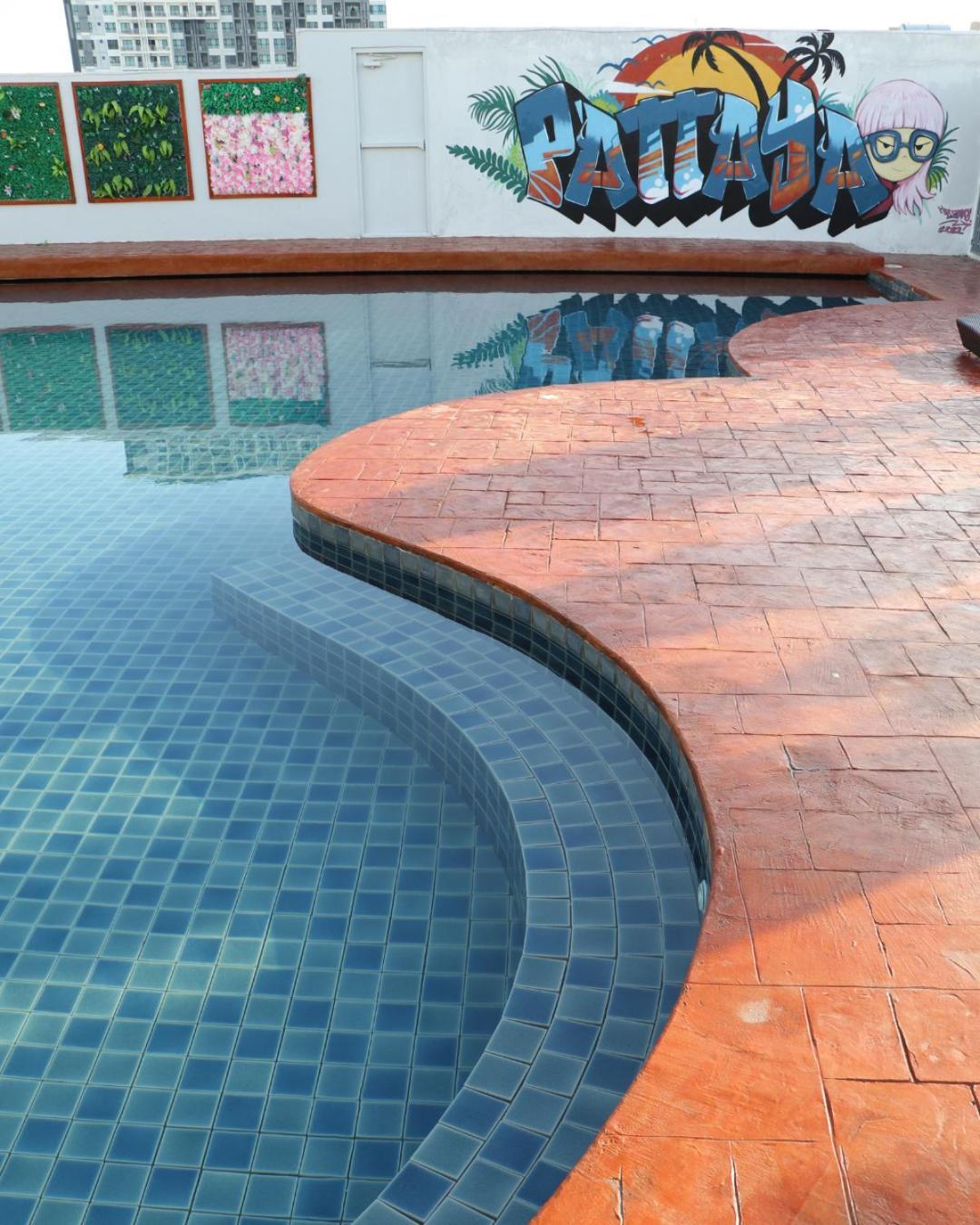 Journeyhub Pattaya Central Extérieur photo