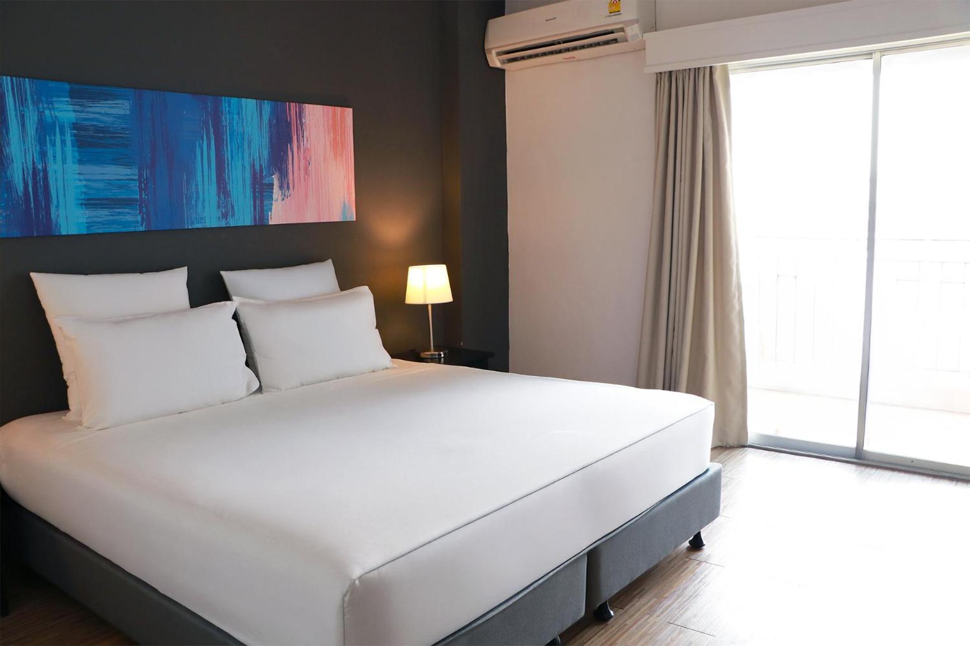 Journeyhub Pattaya Central Extérieur photo