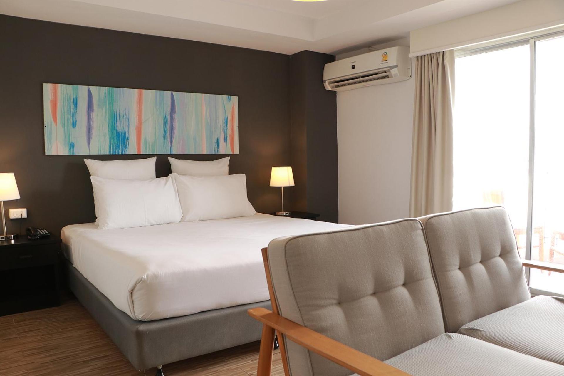 Journeyhub Pattaya Central Extérieur photo