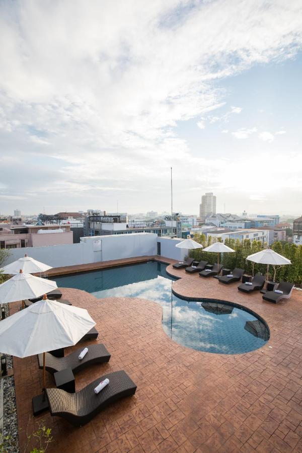 Journeyhub Pattaya Central Extérieur photo